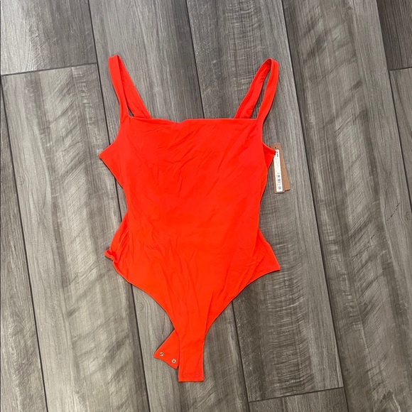 SKIMS Tops - Skims Fits Everyone Bodysuit